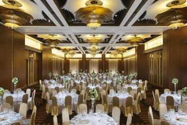 هتل Crown Promenade Perth