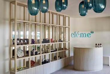 فندق Crystalbrook Byron