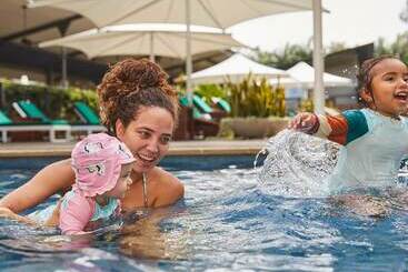 فندق Crystalbrook Byron