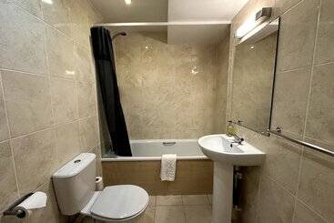 هتل Gainsborough Lodge