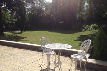 هتل Gainsborough Lodge