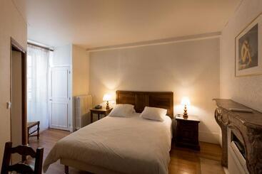 هتل Hôtel Des Tonneliers