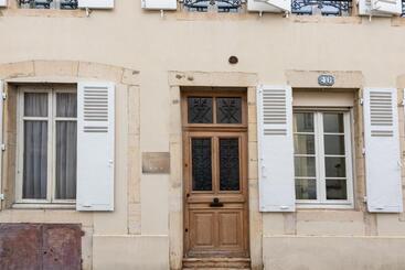 هتل Hôtel Des Tonneliers