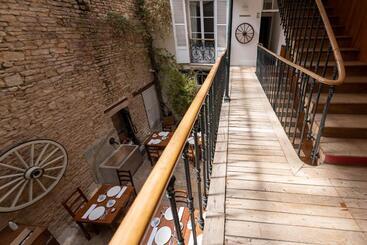 هتل Hôtel Des Tonneliers