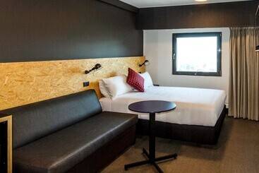 هتل Ibis Budget Sydney East