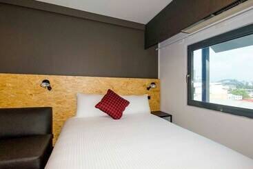 هتل Ibis Budget Sydney East