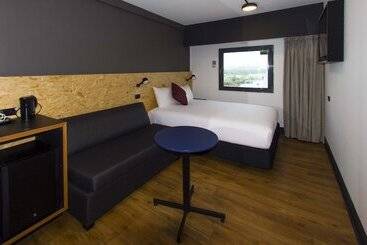 هتل Ibis Budget Sydney East