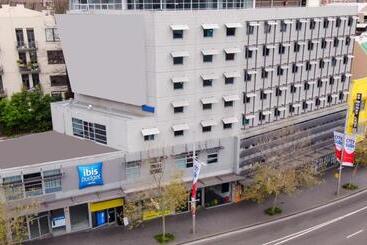 هتل Ibis Budget Sydney East