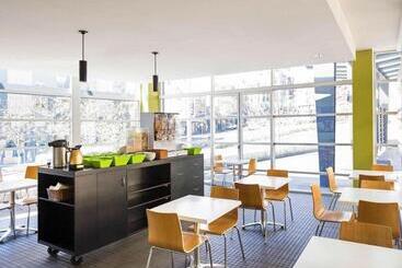 هتل Ibis Budget Sydney East