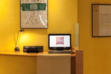هتل Ibis Elche