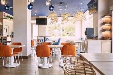 هتل Ibis Elche