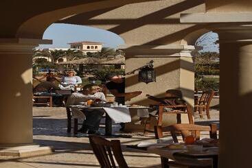 هتل Jaz Mirabel Resort