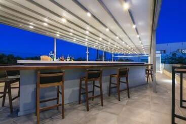 هتل Karras Grande Resort