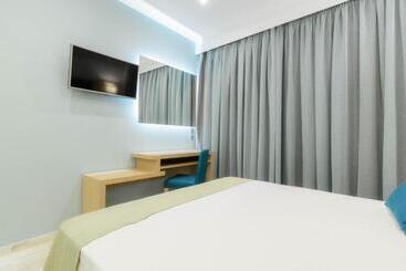 هتل Karras Grande Resort
