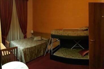 هتل New Morpheus Rooms