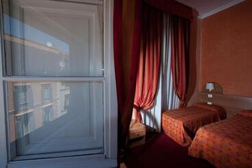 هتل New Morpheus Rooms