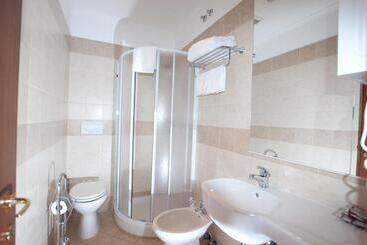 هتل New Morpheus Rooms