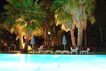 هتل Nina Beach