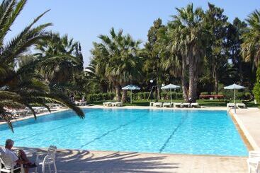 هتل Nina Beach