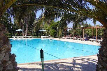هتل Nina Beach