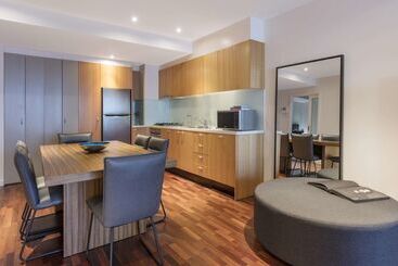 هتل Oaks Melbourne On Market