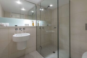 هتل Oaks Melbourne On Market