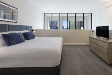 هتل Oaks Melbourne On Market