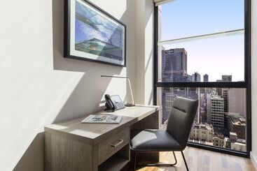 هتل Oaks Melbourne On Market