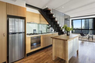 هتل Oaks Melbourne On Market