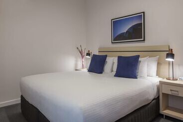 هتل Oaks Melbourne On Market