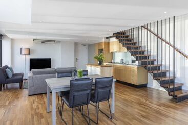 هتل Oaks Melbourne On Market