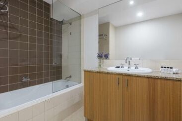 هتل Oaks Melbourne On Market
