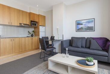 هتل Oaks Melbourne On Market