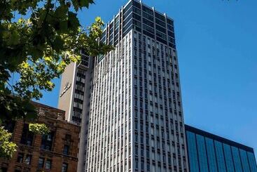 هتل Oaks Melbourne On Market