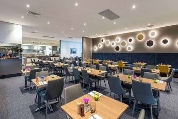 هتل Oaks Melbourne On Market