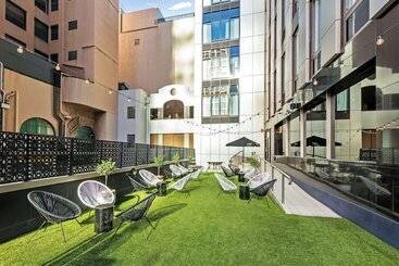 هتل Oaks Melbourne On Market