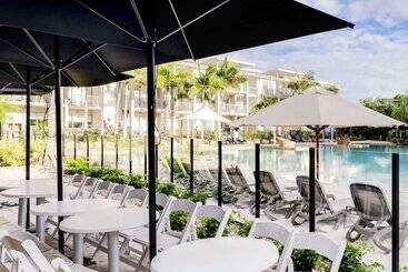 Отель Peppers Salt Resort & Spa