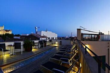 Petit Palace Hotel Tres