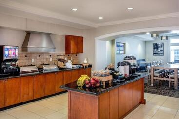 هتل Residence Inn By Marriott Chesapeake Greenbrier