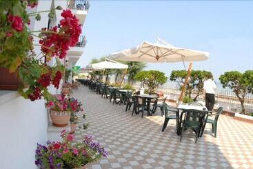 هتل Residence Tramonto