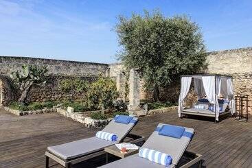 Отель Rocco Forte Masseria Torre Maizza