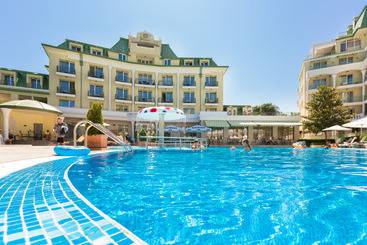 Romance Hotel And Family Suites