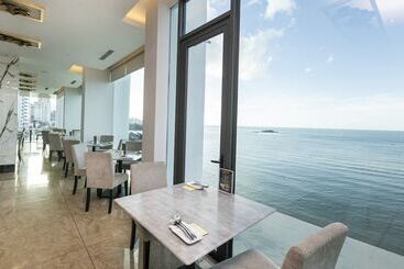 酒店 Hompton By The Beach Penang