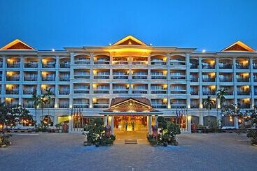 هتل Somadevi Angkor Resort & Spa