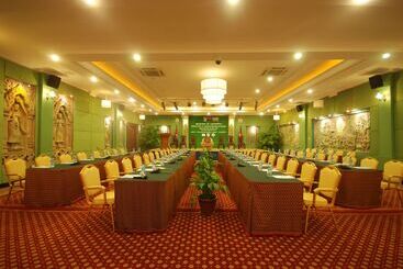 هتل Somadevi Angkor Resort & Spa