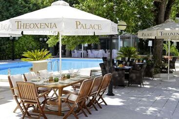 هتل Theoxenia House