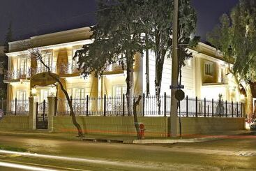 هتل Theoxenia House