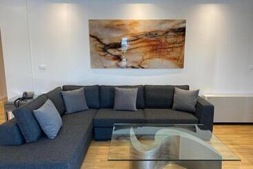 هتل Theoxenia House