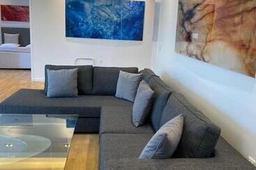 هتل Theoxenia House