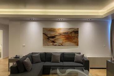 هتل Theoxenia House